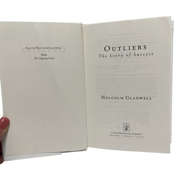 Book Outliers: The Story of Success, Malcolm Gladwell - Picture 3 of 6
